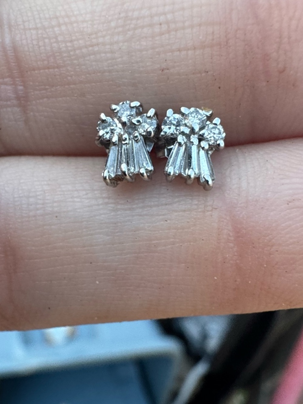 High  end solid platinum genuine baguette diamond stud earrings$2300